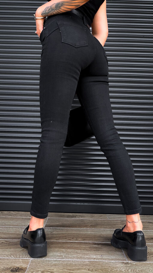 Ekstra elastyczne spodnie jeansowe rurki PUSH UP efekt -5 kg BLACK JEANS - S327