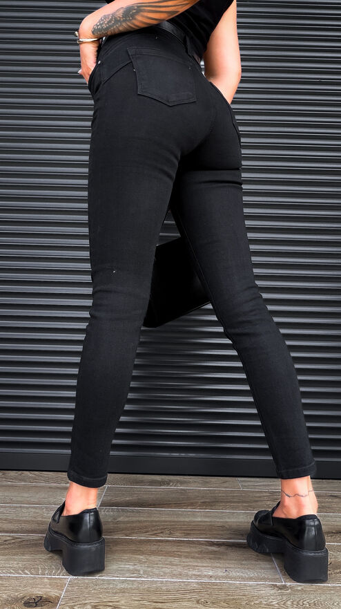 Ekstra elastyczne spodnie jeansowe rurki PUSH UP efekt -5 kg BLACK JEANS - S327