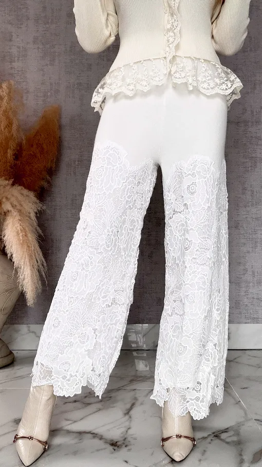Super dzianinowe spodnie z koronkowymi nogawkami BIAŁE - R728A