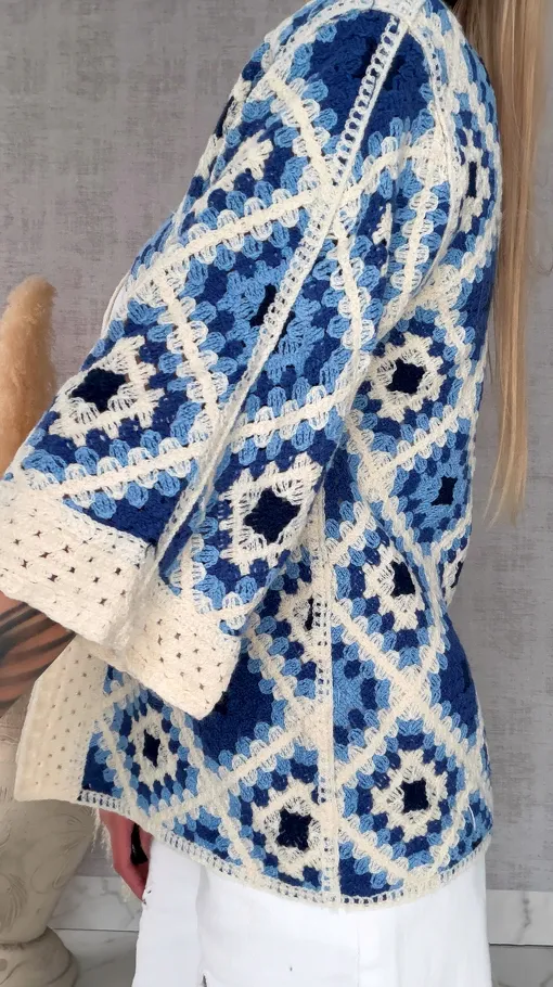 Modna oryginalna szydełkowa narzutka ONE SIZE blue - R692