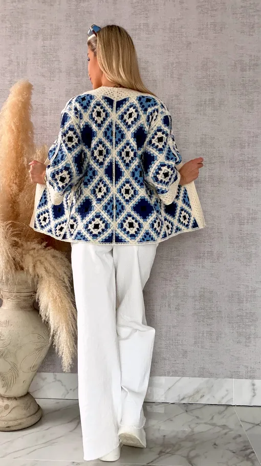 Modna oryginalna szydełkowa narzutka ONE SIZE blue - R692