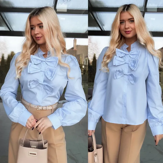 Błękitna bluzka koszulowa z kokardami - R355