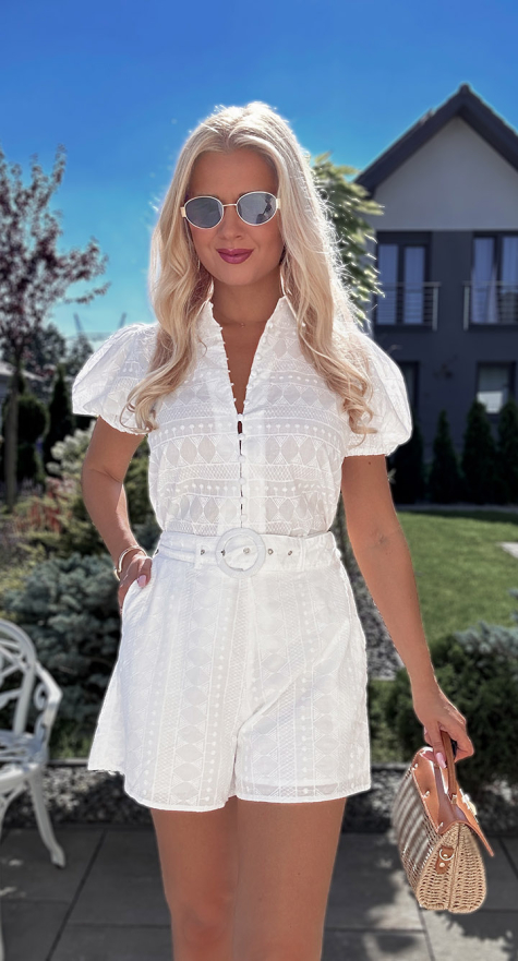 Biały letni BAWEŁNIANY komplet bluzka zapinana na mini guziki + spodenki z gumką - N453