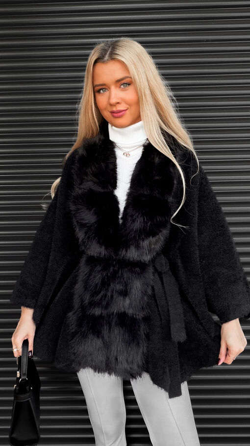 Oryginalne czarne ponczo w stylu ALPAKI z futerkiem ONE SIZE - S534