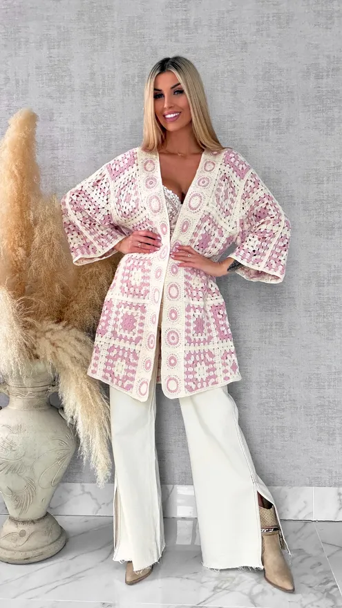 Wiosenna szydełkowa narzutka ONE SIZE pink - R645B