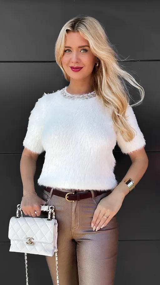 Elegancki biały sweter FLUFFY one size - R085A