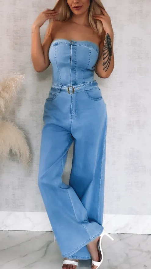 Elastyczny jeansowy kombinezon z odkrytym dekoltem BLUE JEANS - R779