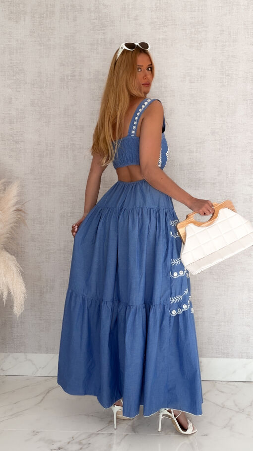 Maxi bawełniana sukienka w stylu BOHO z odkrytymi plecami BLUE - S169