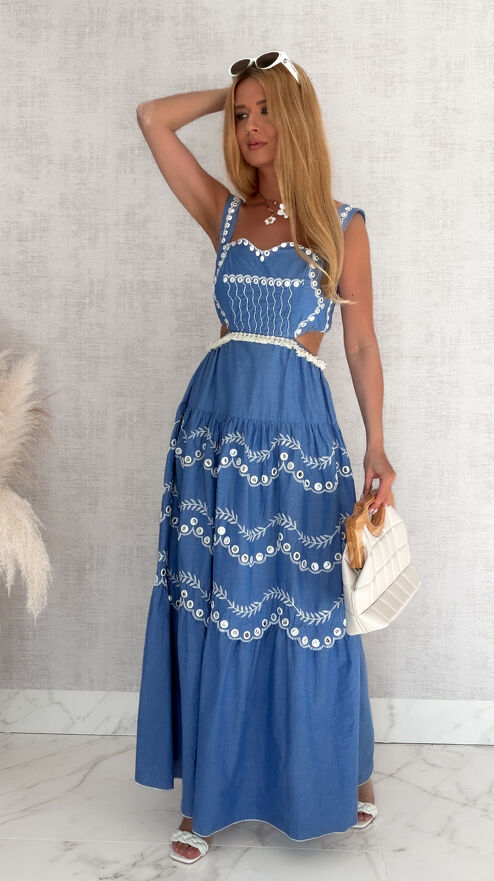 Maxi bawełniana sukienka w stylu BOHO z odkrytymi plecami BLUE - S169