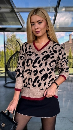 Beżowy sweter w panterkę z czerwoną lamówką - N830