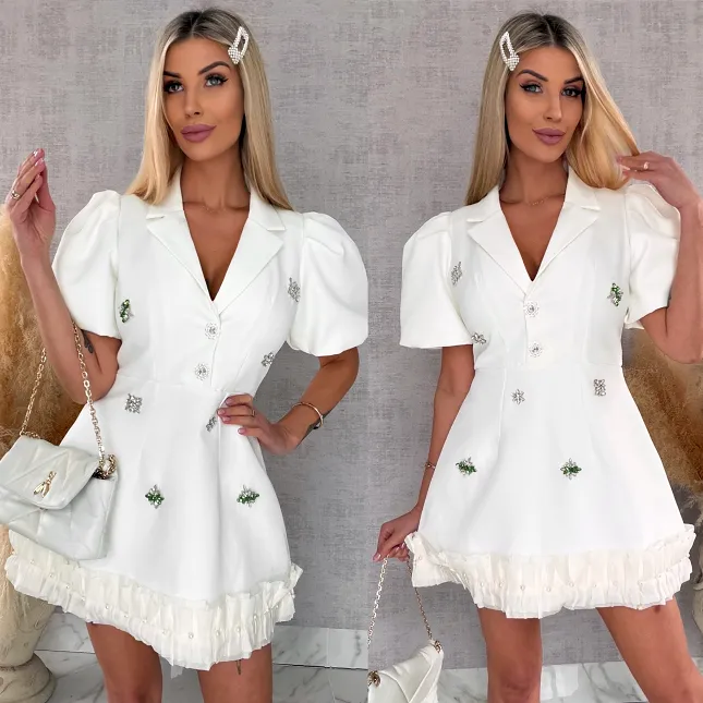 Super elegancka sukienka z kwiatowymi cyrkoniami WHITE - R693