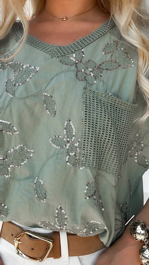 Bawełniana bluzka w haftowane cekinowe kwiaty ONE SIZE khaki - P914