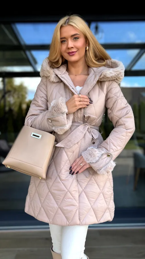 Pikowany zimowy płaszcz kurtka w kolorze beżowym - R203