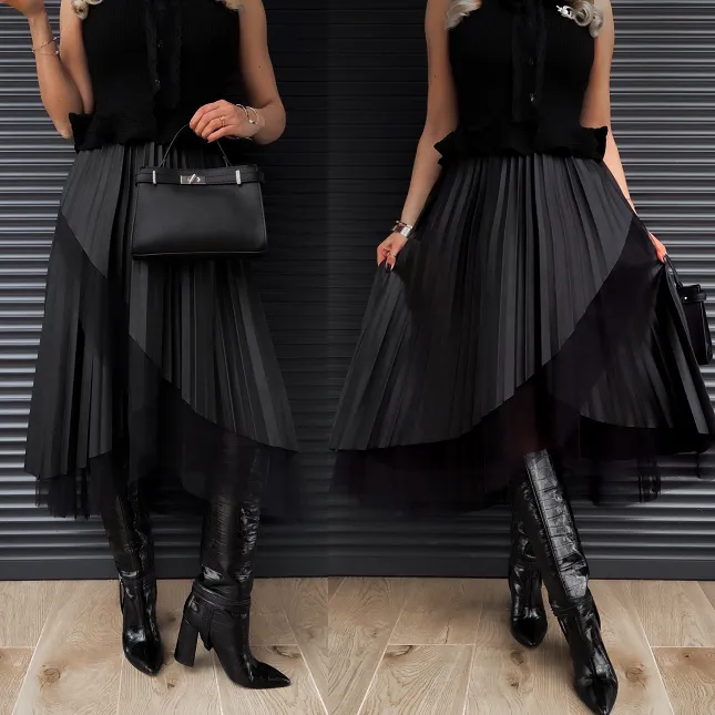 Asymetryczna elegancka spódnica z eko skóry zdobiona tiulem ONE SIZE - R399