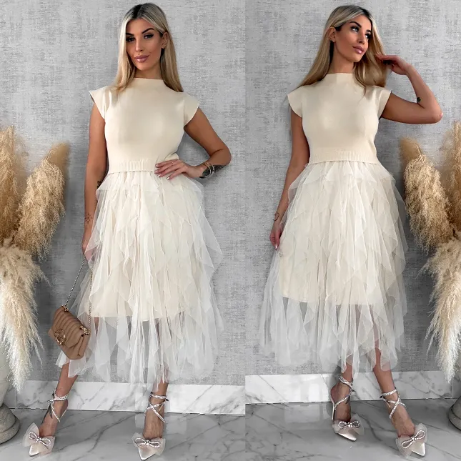 Wyjątkowa sukienka dzianinowa z tiulem ONE SIZE jasny beż - R571