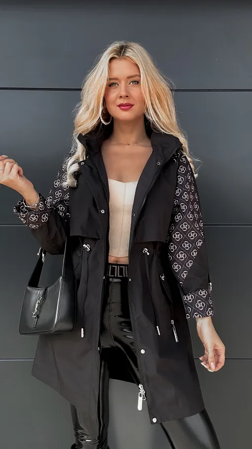 Fantastyczna kurtka PARKA zdobiona modnym wzorem CZARNA - R068