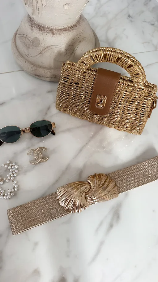 Rattanowy MINI kuferek BOHO ze złotą plecionką - P678