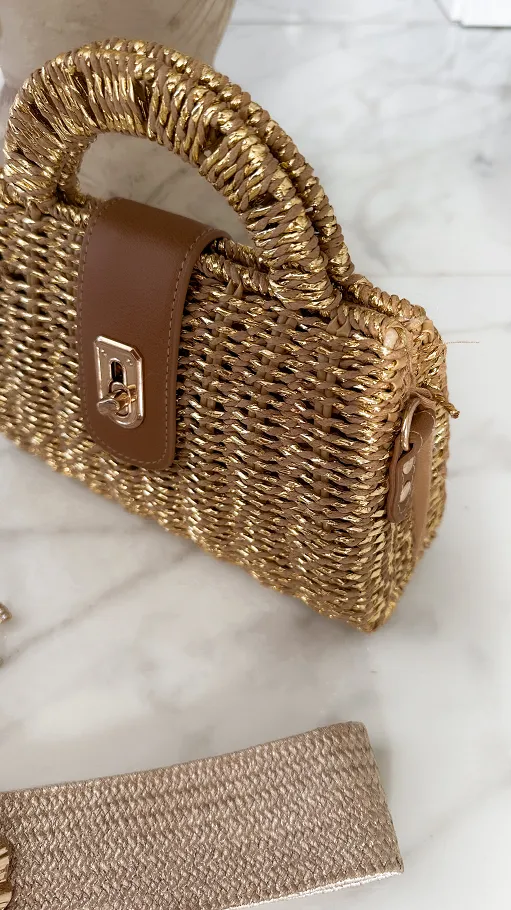 Rattanowy MINI kuferek BOHO ze złotą plecionką - P678