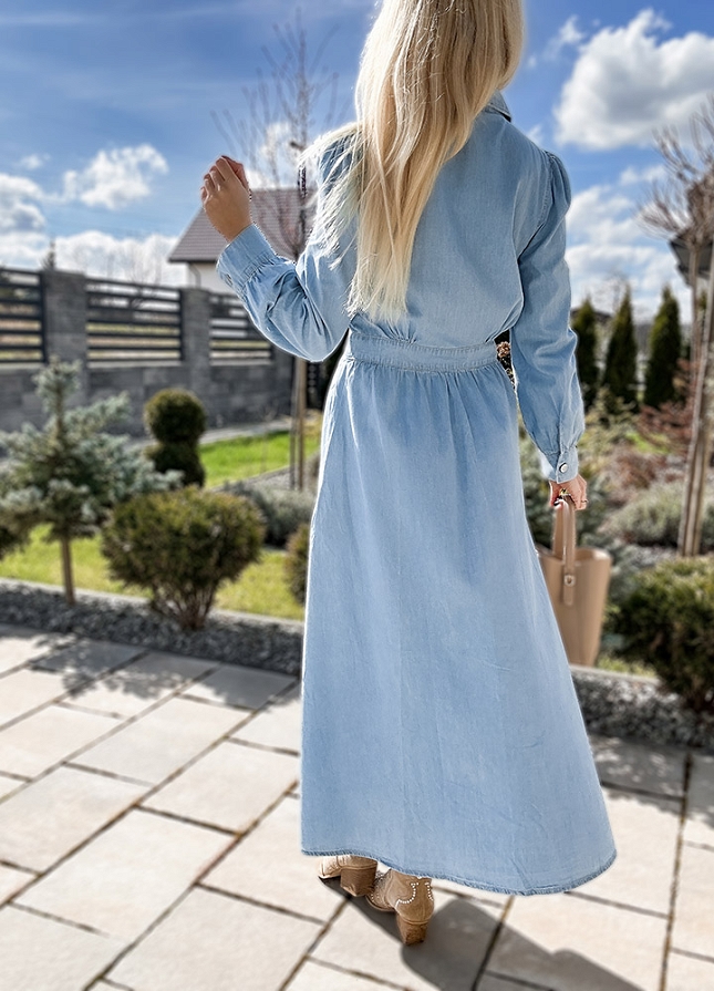 Wiosenna MAXI sukienka z lekkiego miękkiego JEANSU jasny BLUE - M924A