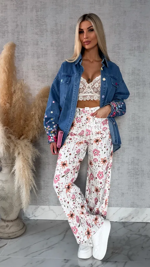 Niebieska katana jeansowa z kolorowymi haftowanymi kwiatami ONE SIZE - R643