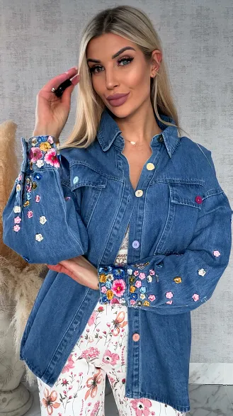 Niebieska katana jeansowa z kolorowymi haftowanymi kwiatami ONE SIZE - R643