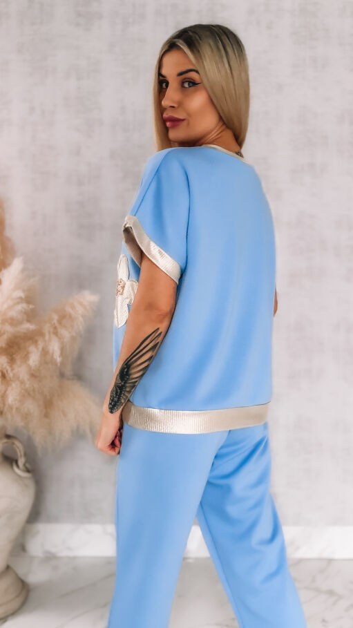 Idealny niebieski komplet dresowy ze złotymi dodatkami ONE SIZE - R955