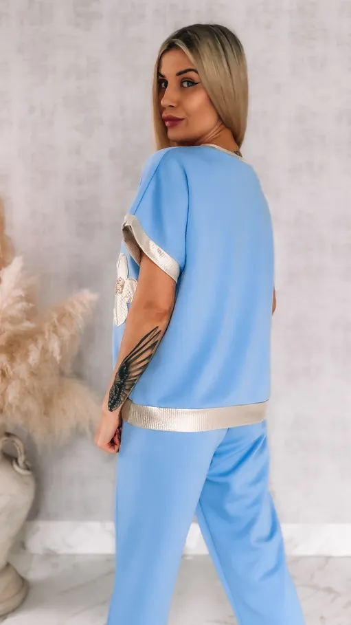 Idealny niebieski komplet dresowy ze złotymi dodatkami ONE SIZE - R955