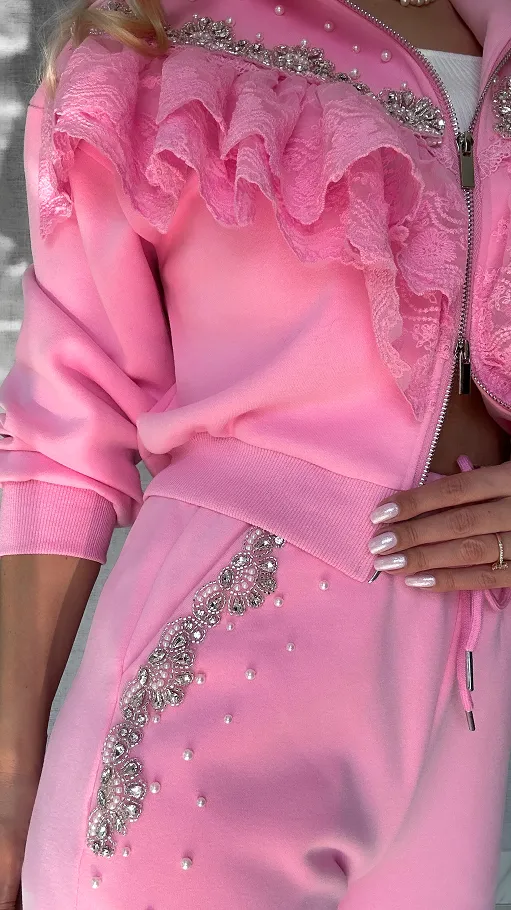 Bawełniany RÓŻOWY komplet dresowy zdobiony srebrnymi dodatkami - P168C