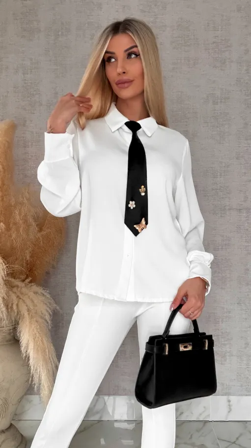 Gładka biała koszula z czarnym ozdobnym krawatem ONE SIZE - R565
