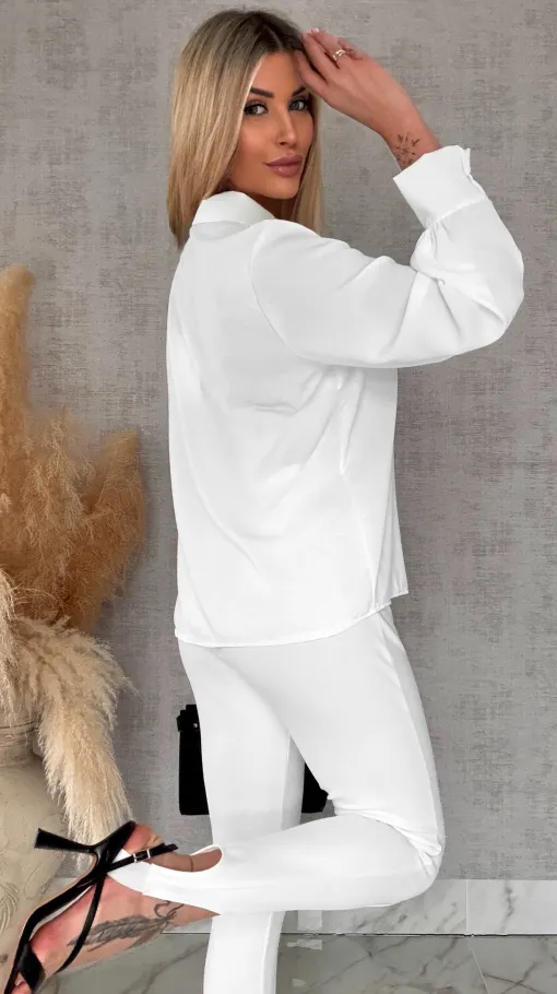 Gładka biała koszula z czarnym ozdobnym krawatem ONE SIZE - R565