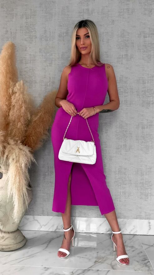 Elastyczna sukienka dzianinowa z rozcięciem z przodu ONE SIZE fuksja - R577