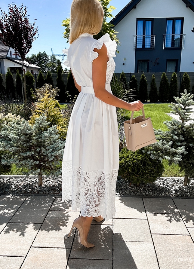 Biała elegancka MAXI sukienka zdobiona koronką z paskiem - M796