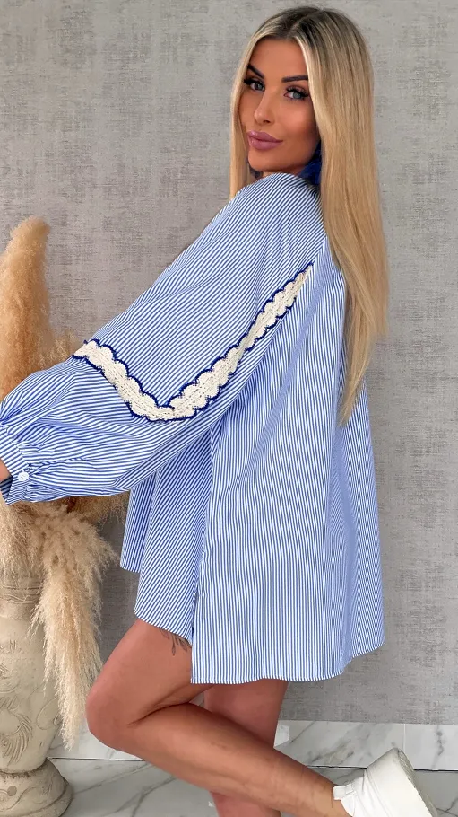 Asymetryczna bluzka koszulowa BOHO w niebieskie paski ONE SIZE - R452