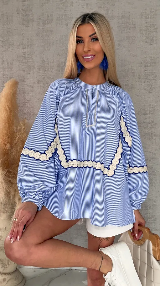 Asymetryczna bluzka koszulowa BOHO w niebieskie paski ONE SIZE - R452