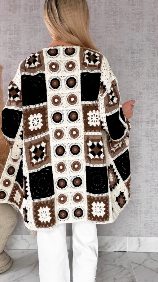 Wiosenna szydełkowa narzutka ONE SIZE brązowa - R645C