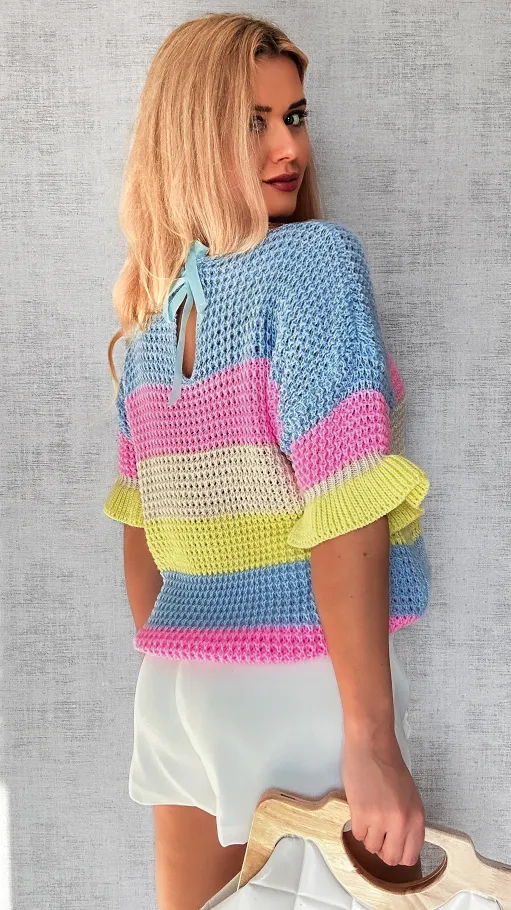 Wiosenny sweter w kolorowe pasy z krótkim rękawem - P504