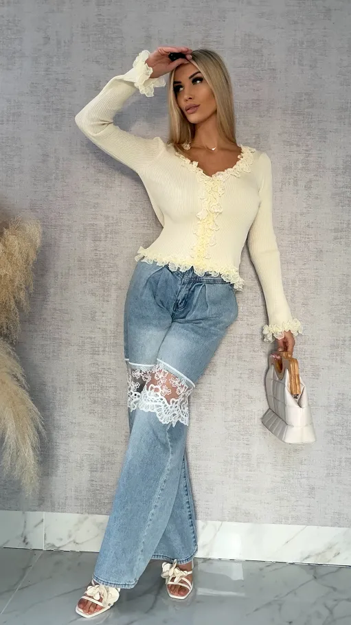 Modna dzianinowy bluzka z koronką i dzwonami ONE SIZE ecru - R442A