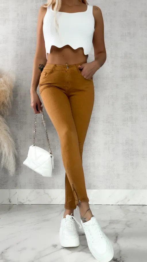 Elastyczne spodnie jeansowe RURKI z zamkami na nogawkach CAMEL - R260