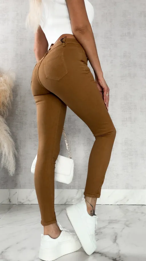 Elastyczne spodnie jeansowe RURKI z zamkami na nogawkach CAMEL - R260