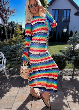 Ażurowa MAXI sukienka w kolorowe paski z odkrytymi plecami - N222