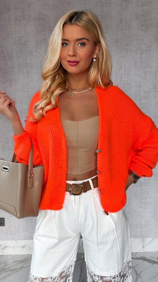 Lekki puszysty sweter na guziki NEON ORANGE - P148C