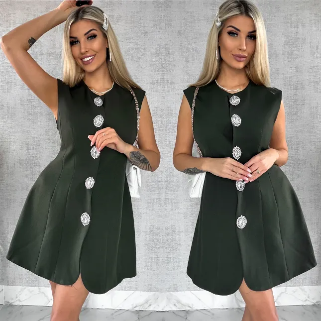 Elegancka sukienka z dużymi ozdobnymi guzikami KHAKI - R502