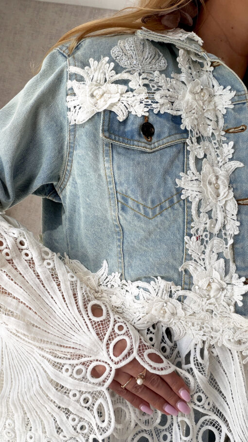 Oryginalna długa katana jeansowa łączona z białą gipiurą DENIM BLUE - S005