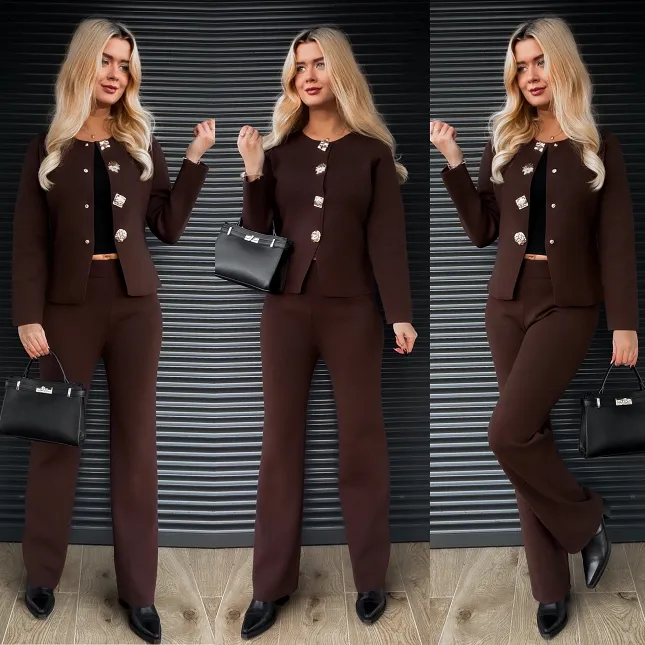 Dzianinowy jesienny komplet elegancki sweter + spodnie ONE SIZE czekolada - R316A