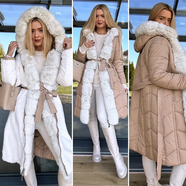 Dwustronny beżowy płaszcz łączony z jasnym futerkiem - N869A