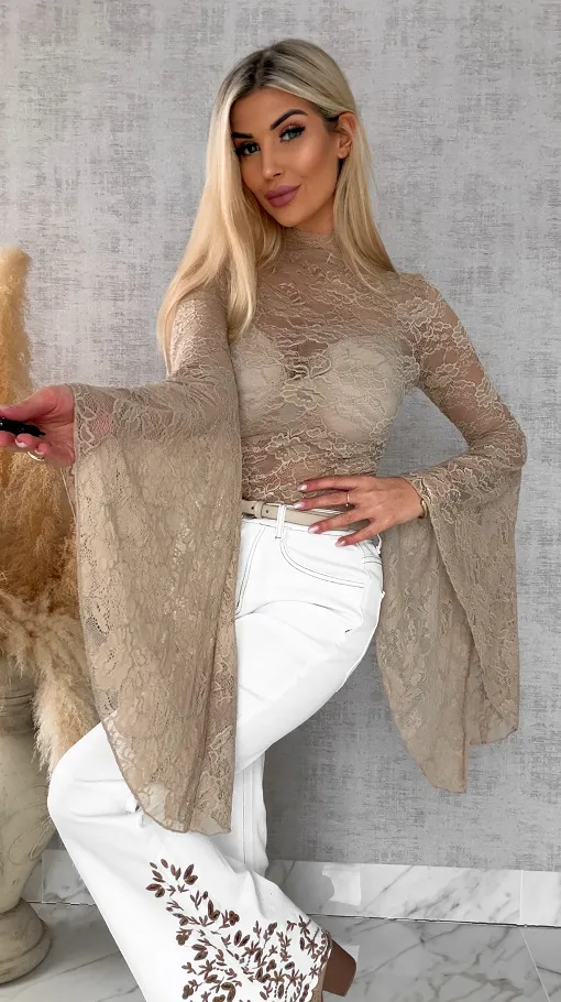 Beżowa koronkowa bluzka z modnymi szerokimi rękawami ONE SIZE - R682B