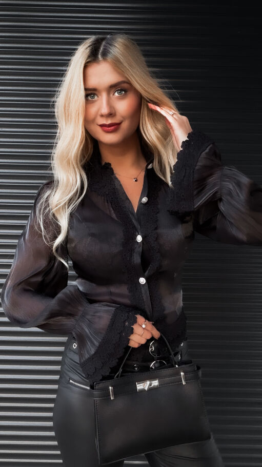 Elegancka czarna bluzka koszulowa z koronką - R343A