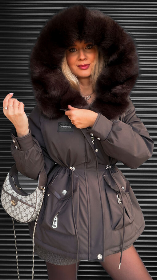 Czekoladowa kurtka zimowa PARKA z kapturem i ekskluzywnym futerkiem - S429