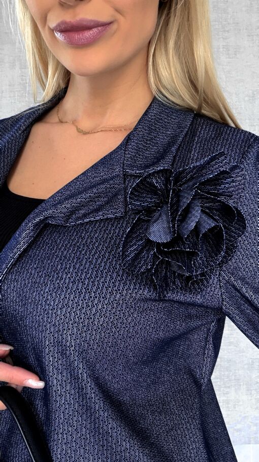 Elegancki granatowy komplet z broszką żakiet + spodnie - R545