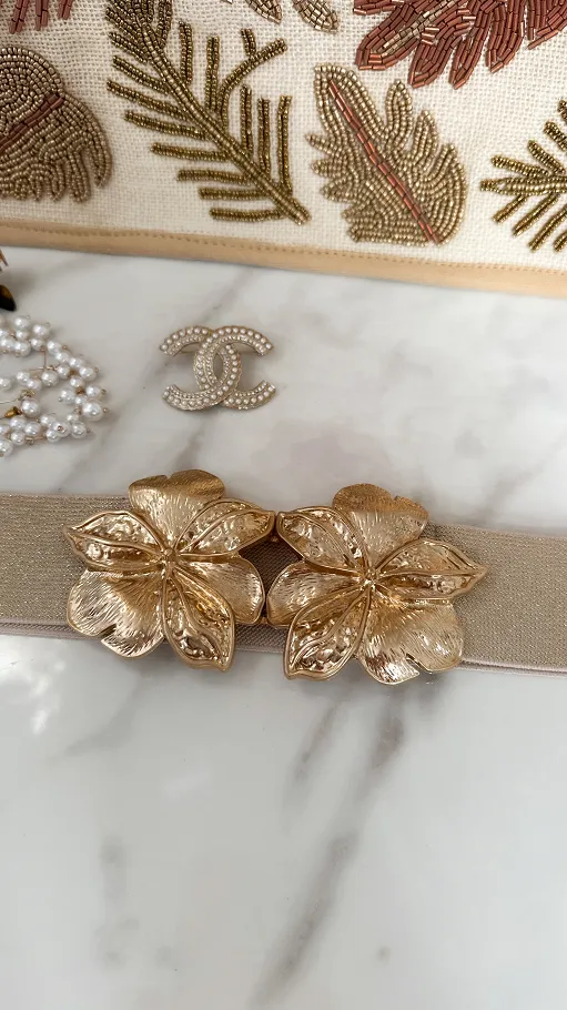 Elastyczny pasek ze złotą nitką i metalową klamrą w kształcie KWIATÓW - P660
